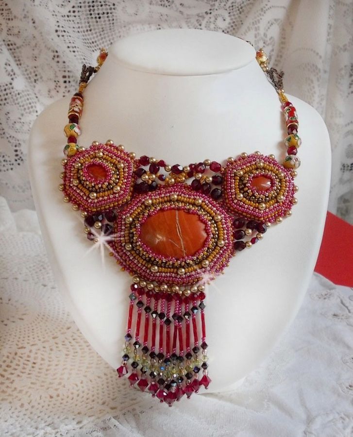 Red Jasper halsband med halvädelstenar Red Jasper med Swarovski-kristaller, cloisonnepärlor, Muranos och fröpärlor