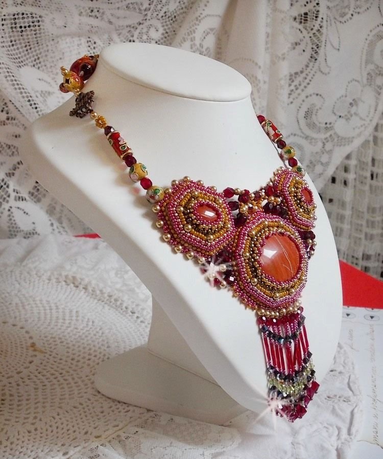 Red Jasper halsband med halvädelstenar Red Jasper med Swarovski-kristaller, cloisonnepärlor, Muranos och fröpärlor