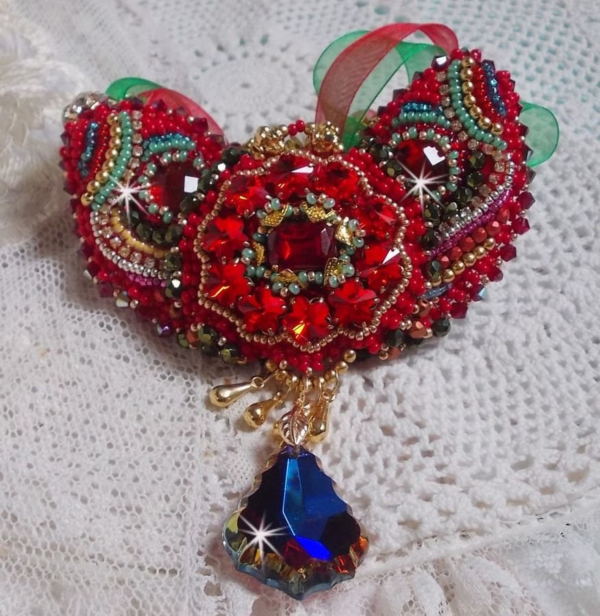 Mia Haute-Couture Barock/Vintage halsband broderat med Swarovski-kristaller, guldpläterat, pärlor av olika kvalitet