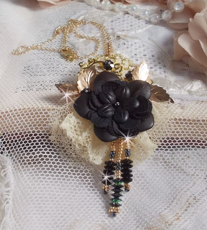 Svart och guld Dreamcatcher hängande halsband med antika spetsar och vackra kristaller