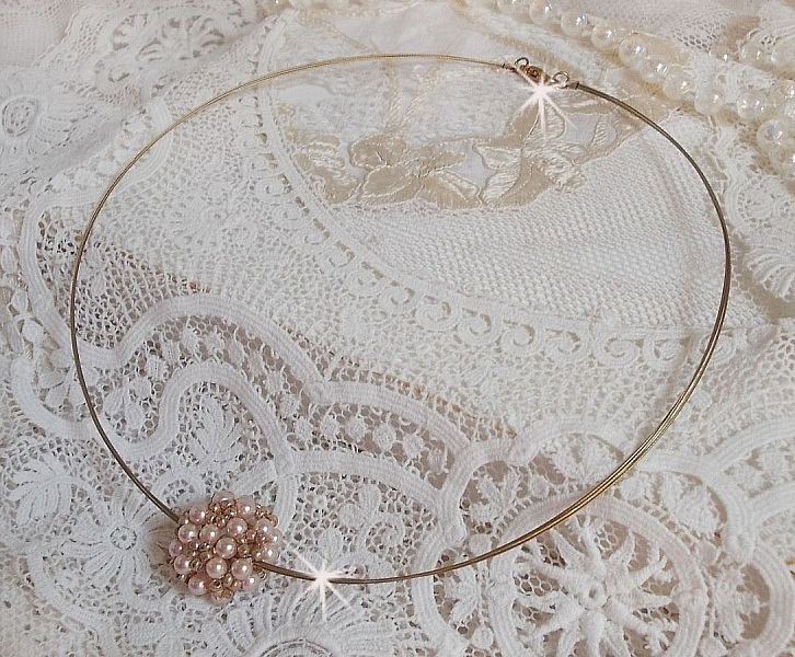 Pearl Ball h&auml;ngande halsband med Swarovski kristallp&auml;rlor