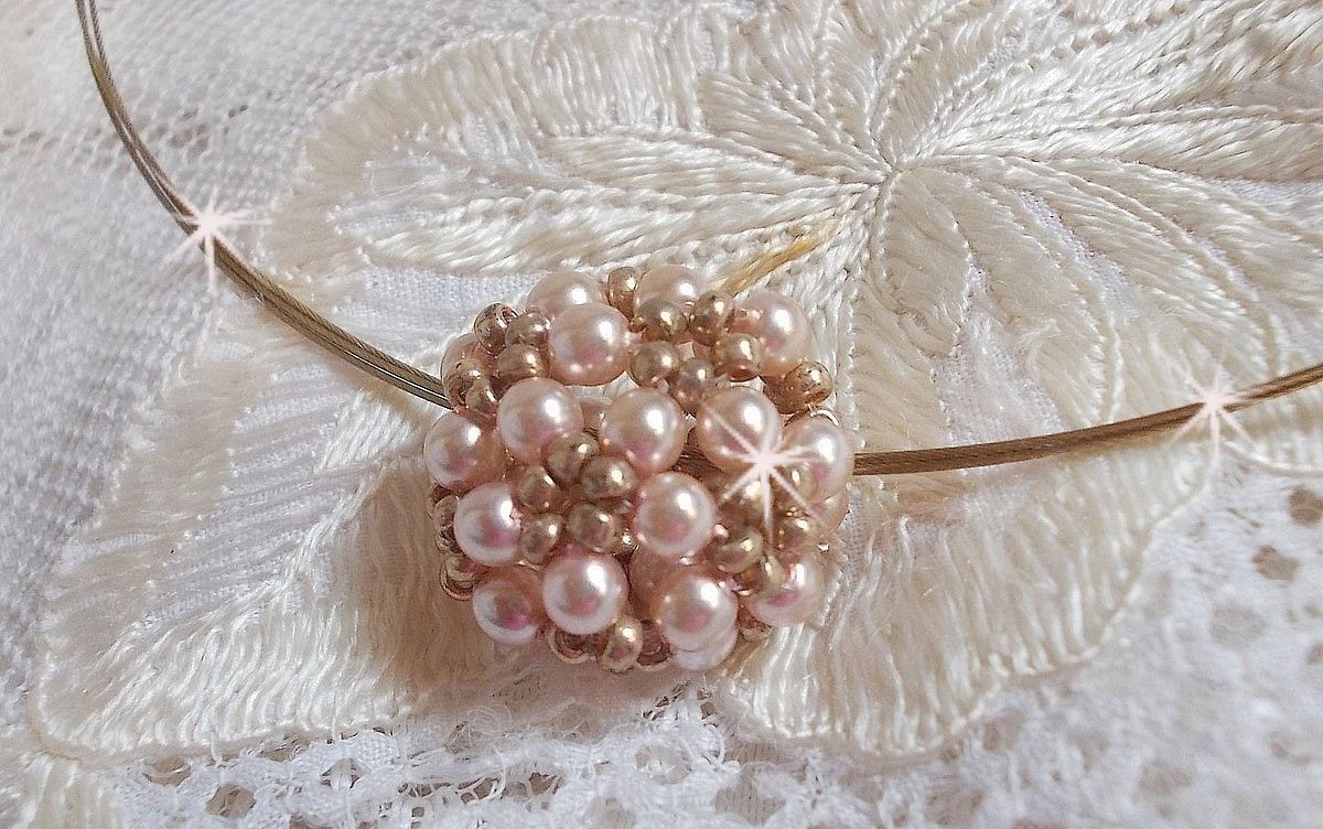 Pearl Ball hängande halsband med Swarovski kristallpärlor