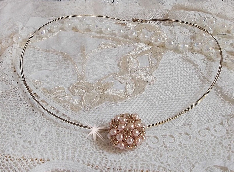 Pearl Ball h&auml;ngande halsband med Swarovski kristallp&auml;rlor