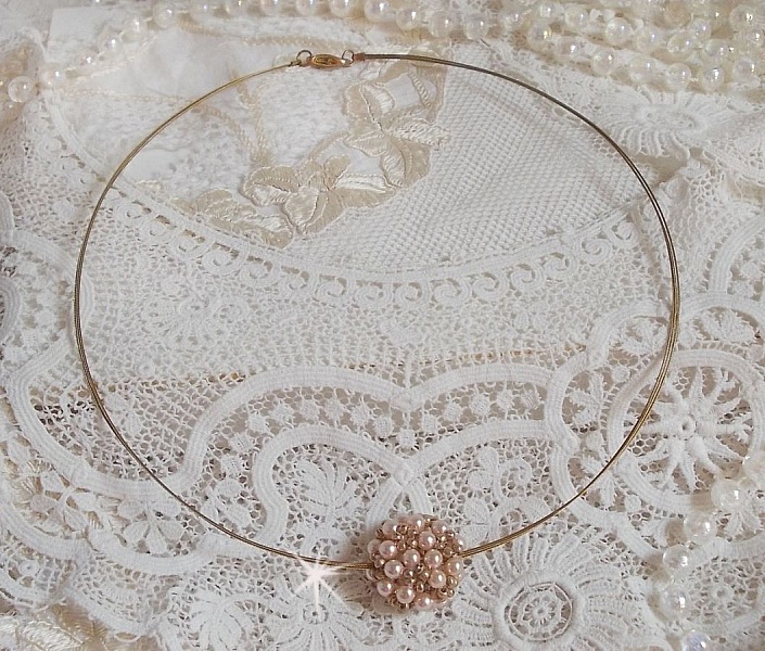 Pearl Ball h&auml;ngande halsband med Swarovski kristallp&auml;rlor