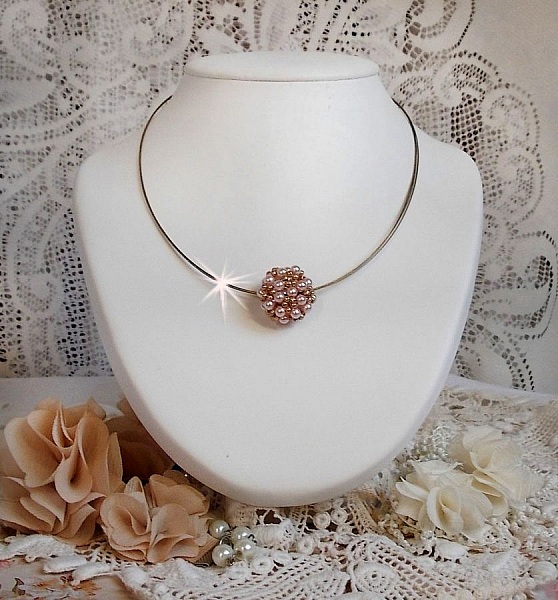 Pearl Ball h&auml;ngande halsband med Swarovski kristallp&auml;rlor