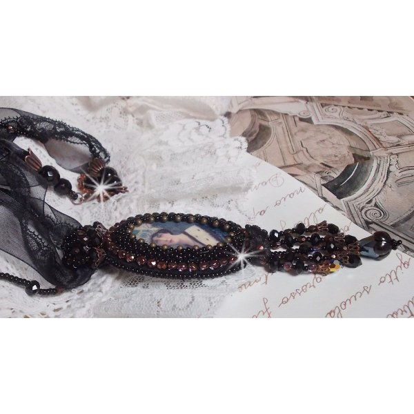 Midnight Daisy halsband med svarta pärlor och Swarovski-kristaller
