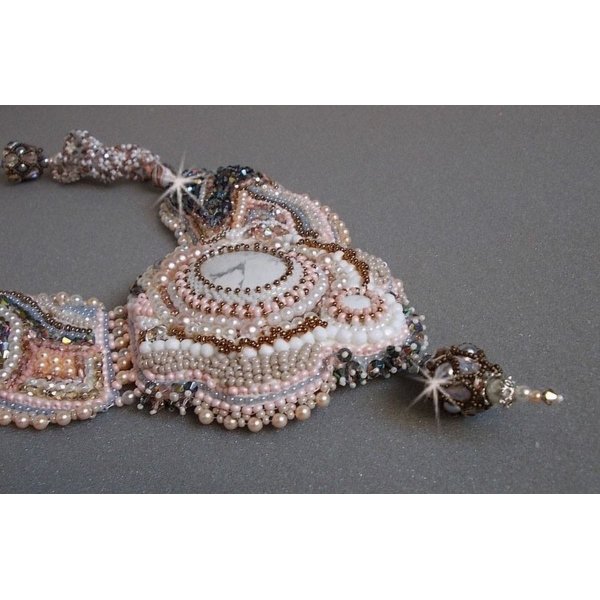 Angelique Marquise des Anges Haute-Couture halsband broderat med ädelstenar och Swarovski-kristaller