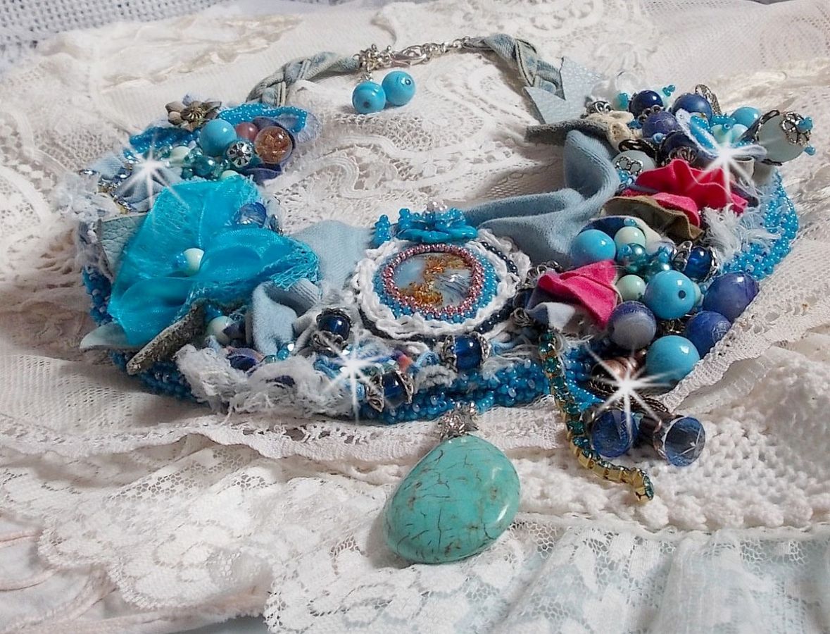 Wild West halsband, en trend från den amerikanska västern med halvädelstenar och olika pärlor.