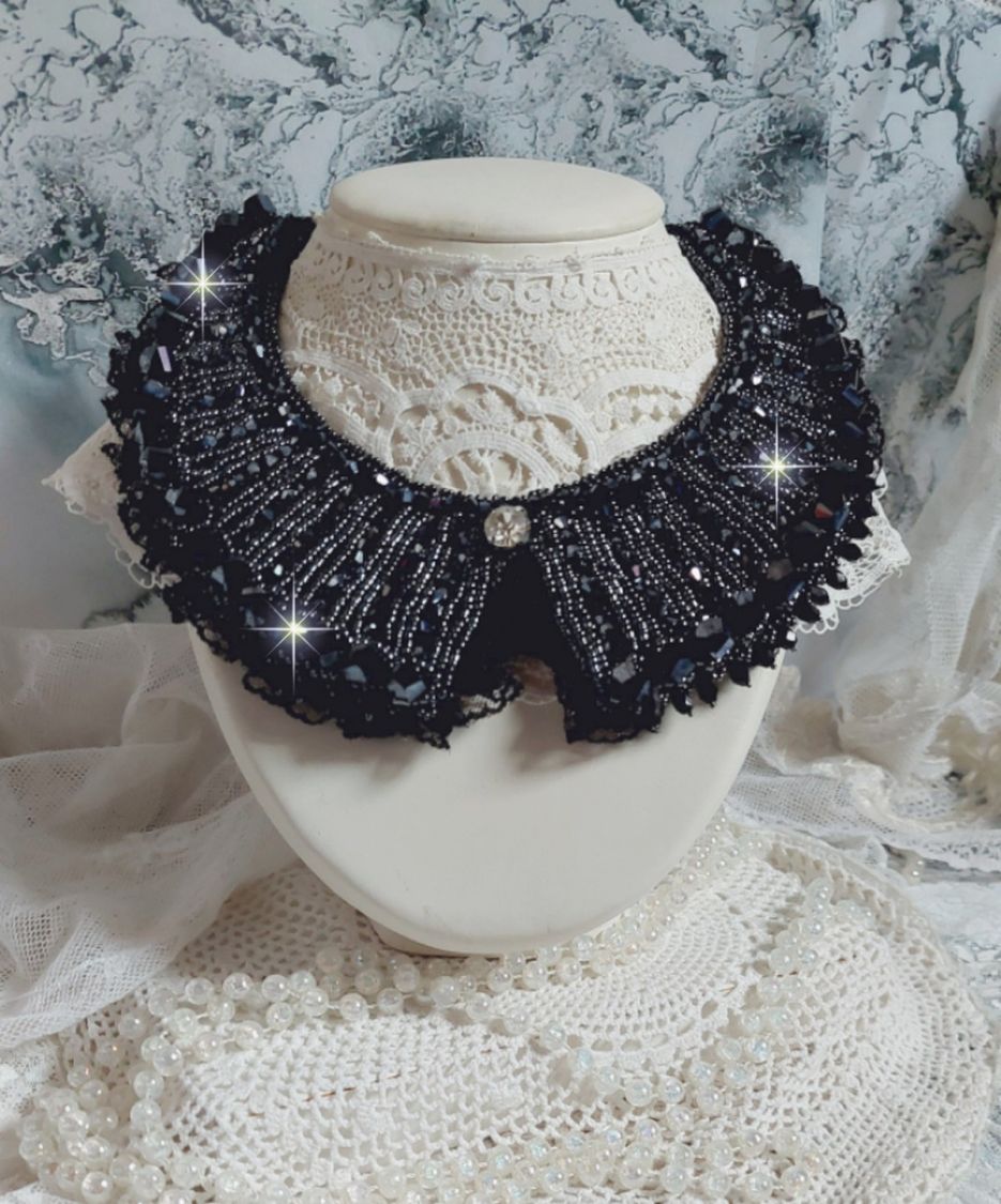 Halsband med Swarovski-kristaller och svart spets Haute-Couture-stil