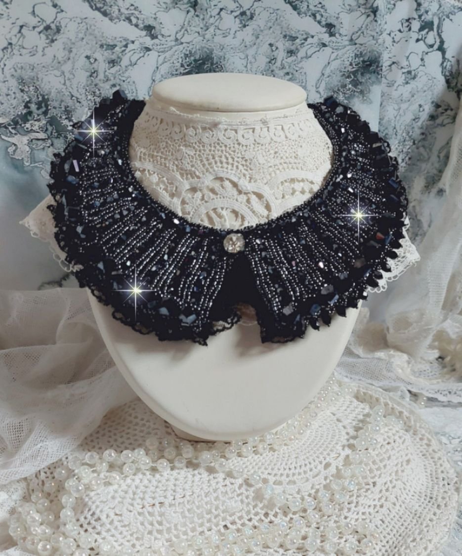 Halsband med Swarovski-kristaller och svart spets Haute-Couture-stil
