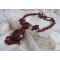 Rubby One halsband broderat med Swarovskikristaller och en keramisk cabochon