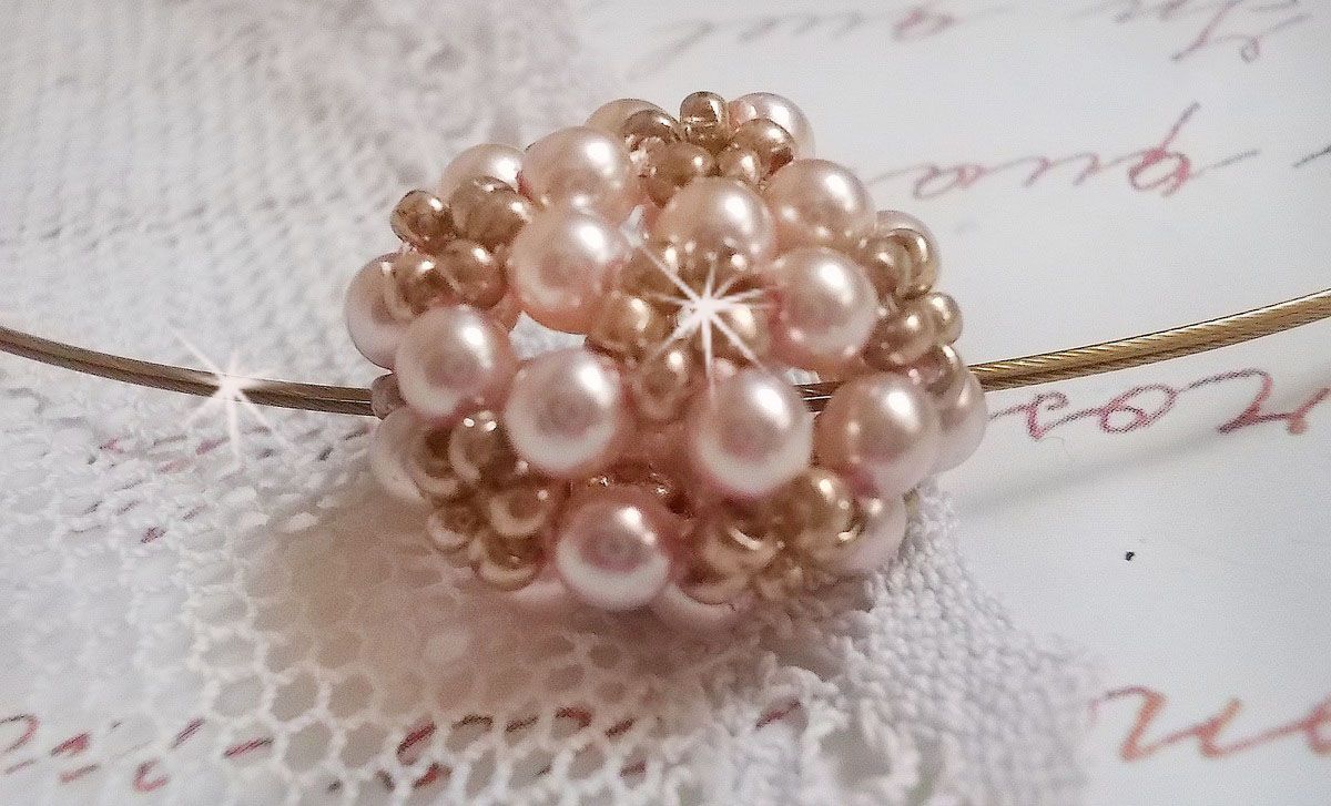 Pearl Ball hängande halsband med Swarovski kristallpärlor