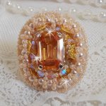 Idylle Beauty ring broderad med Swarovski-kristaller, cabochon och pärlor