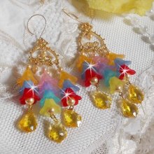 BO Garden Flowers med Swarovski-kristaller och Lucite-blommor i olika färger.