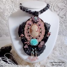 Hängande halsband Marquise broderad med pärlor, en mycket vacker spets, en överdådig juvel 