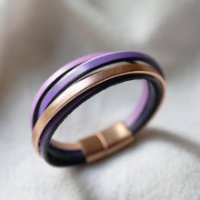 Manschettarmband i flera läderfärger i nyanser av violett & rosa guld