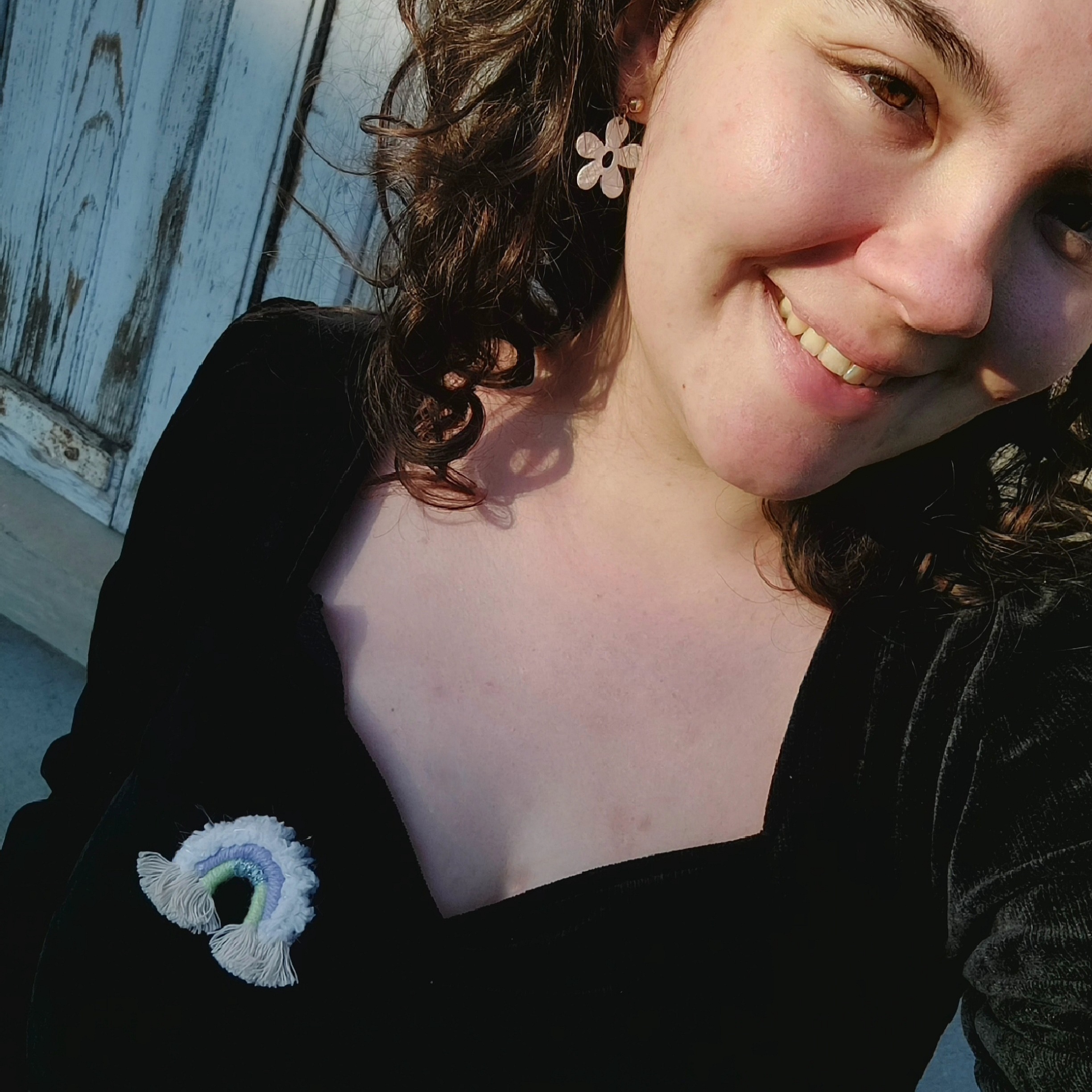 Broche Macram&eacute; Arc-en-ciel