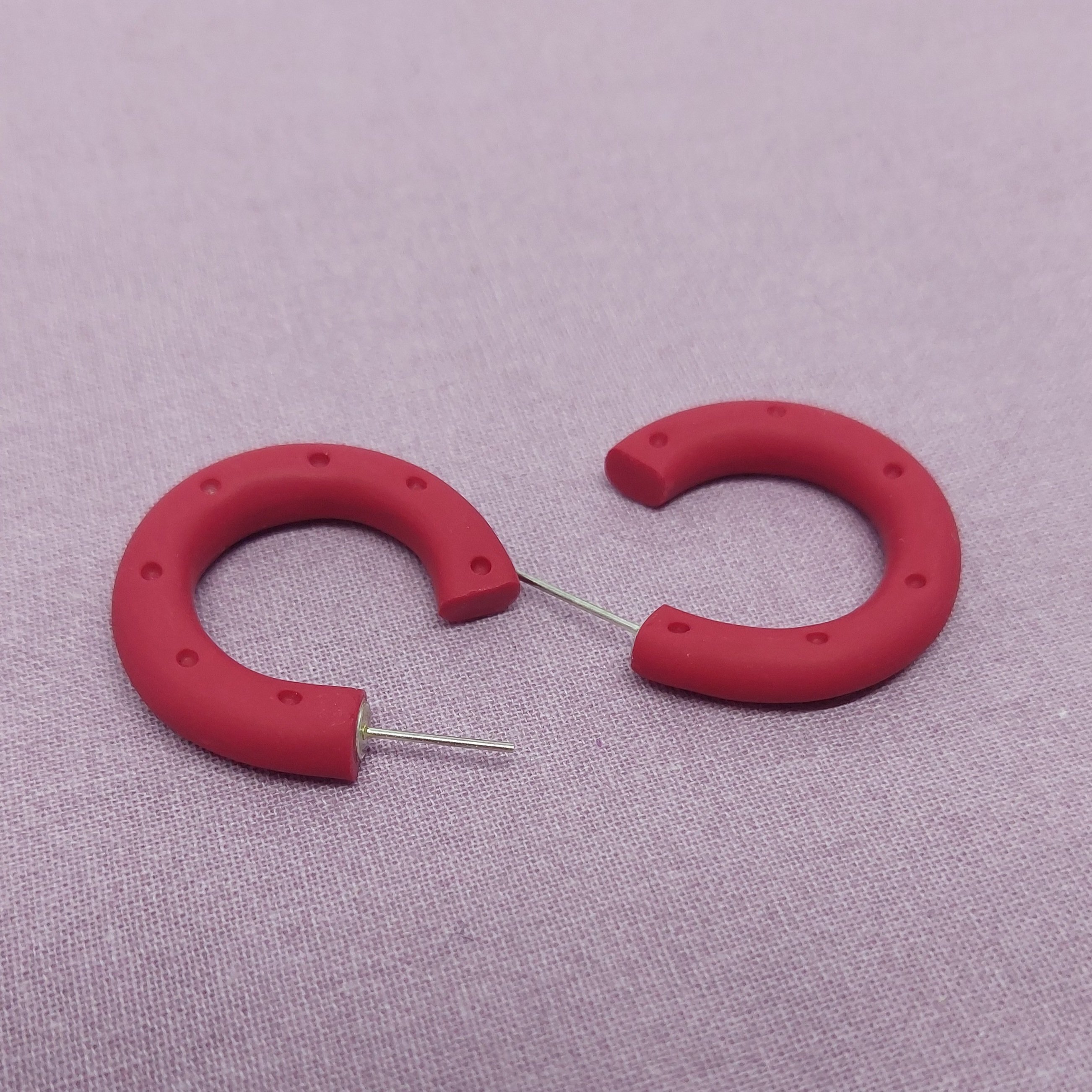 Cr&eacute;oles rouge effet fer &agrave; cheval